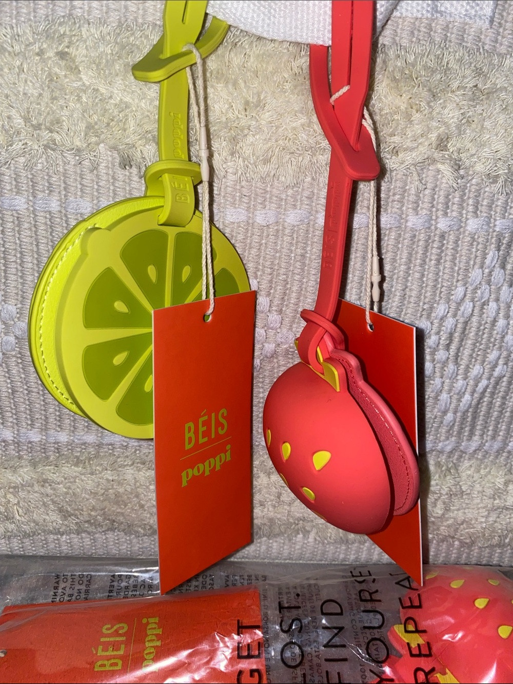 BEIS x Poppi Luggage tag & mirror bag charm - Picture 10 of 14